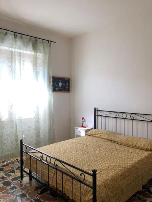 Casa Indipendente Zona Centrale La Maddalena  Eksteriør billede
