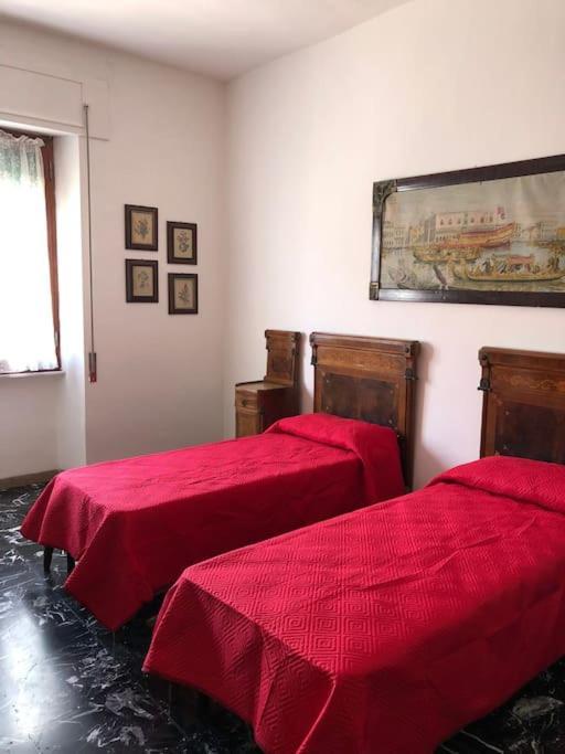 Casa Indipendente Zona Centrale La Maddalena  Eksteriør billede