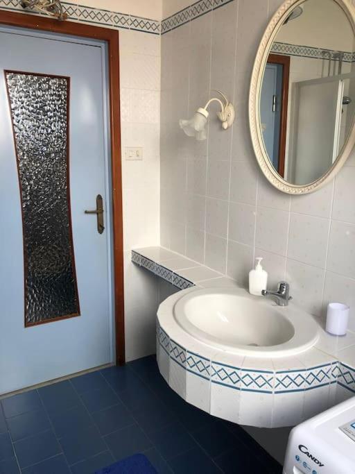 Casa Indipendente Zona Centrale La Maddalena  Eksteriør billede