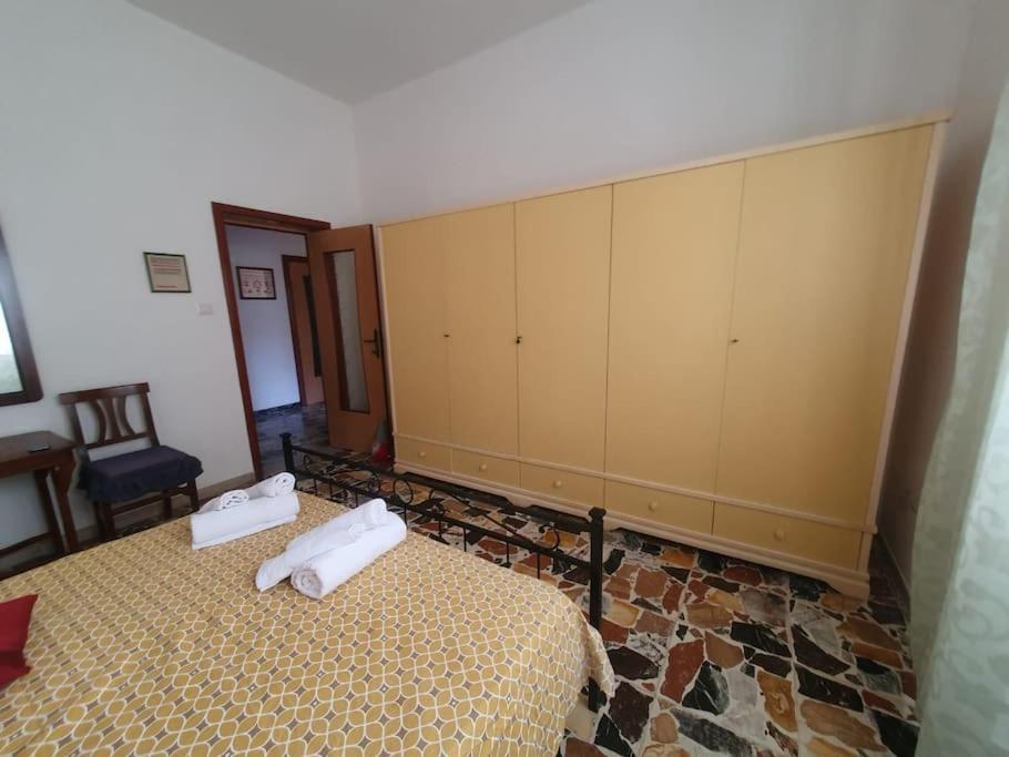 Casa Indipendente Zona Centrale La Maddalena  Eksteriør billede