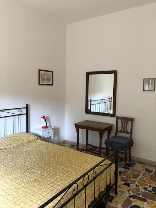 Casa Indipendente Zona Centrale La Maddalena  Eksteriør billede