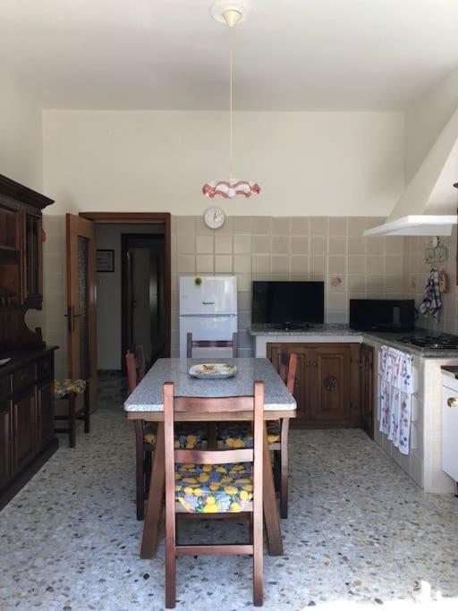 Casa Indipendente Zona Centrale La Maddalena  Eksteriør billede