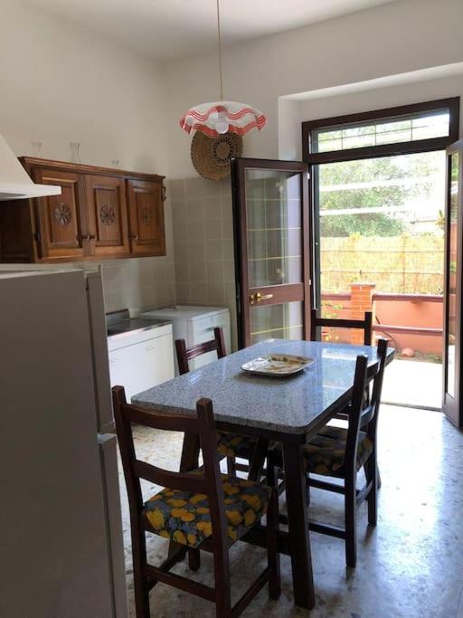 Casa Indipendente Zona Centrale La Maddalena  Eksteriør billede